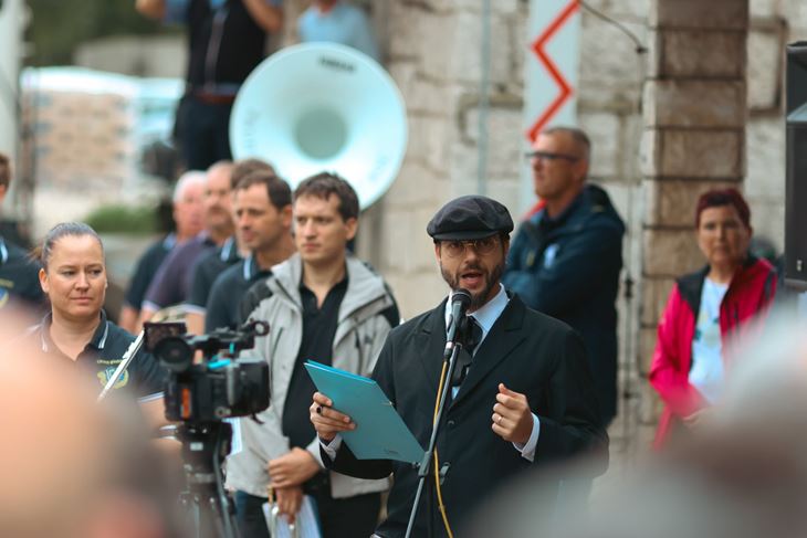(Igor Zenzerović)