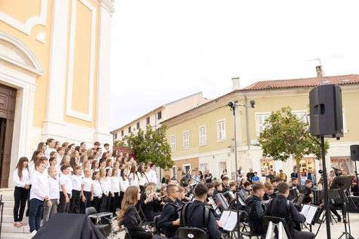 (Umjetnička škola Poreč)