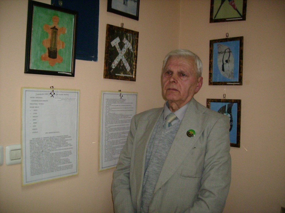 (Mladen Radić)