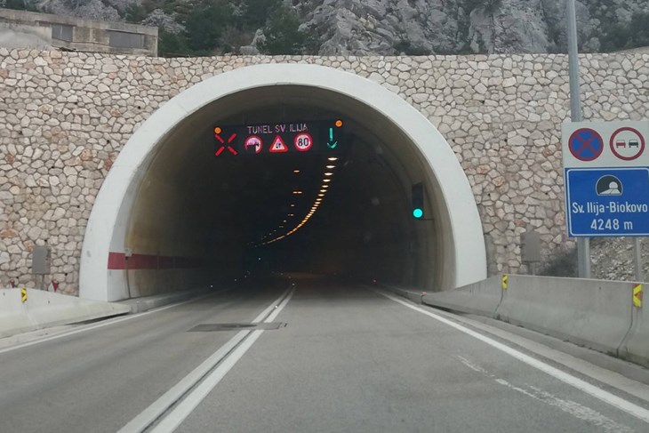 (Google Maps)
