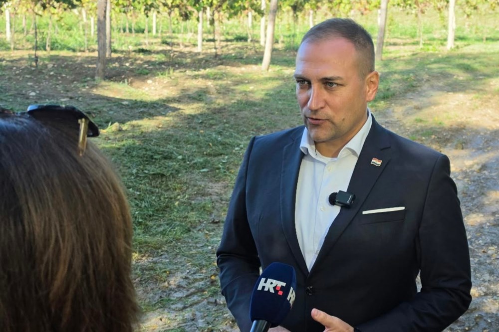 (Ministarstvo poljoprivrede, &scaron;umarstva i ribarstva)