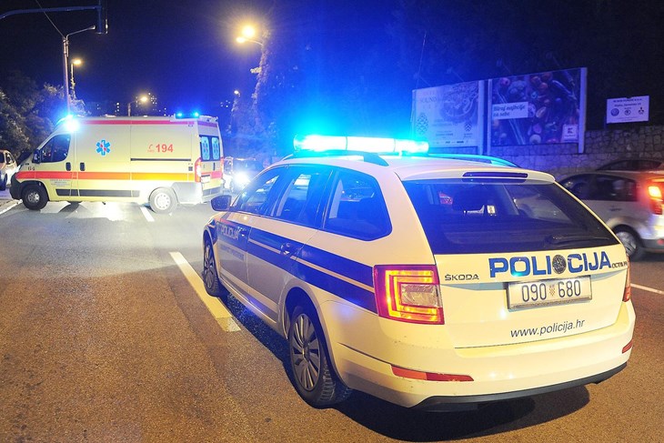 policija