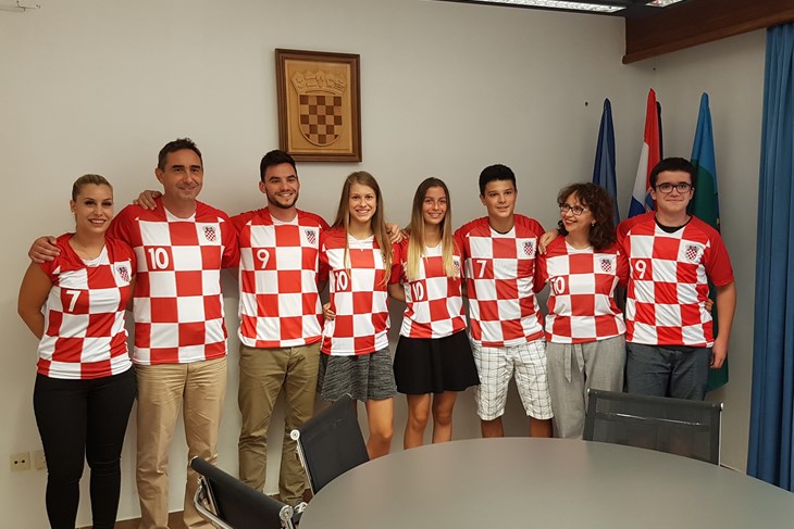 Nagrađeni su učenici Ela Perica, Carla Rosanda, Karlo Lorencin i Dino Lovrić (M. VERMEZOVIĆ IVANOVIĆ)