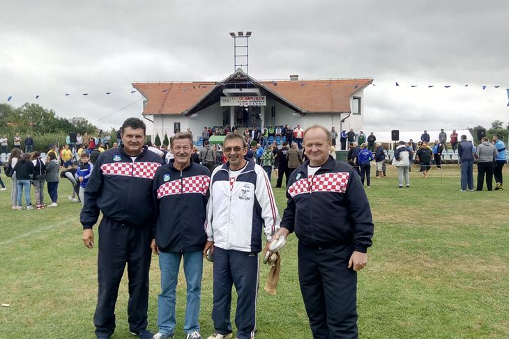Istarski pljočkari na stadionu u Brođancima