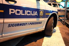 Policija