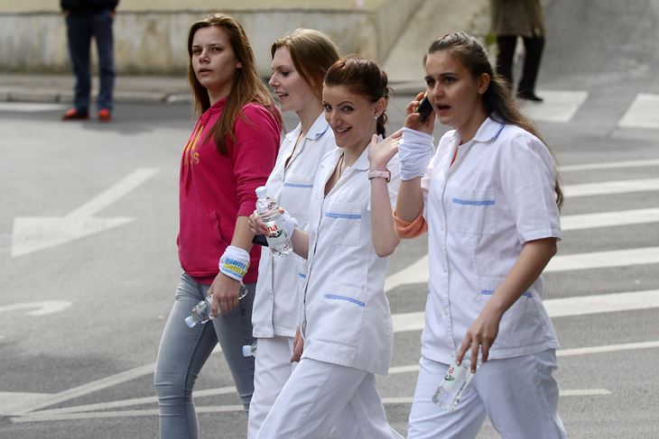 Svi kukaju da nedostaje medicinskih sestara, a zaboravlja se u kakvim se uvjetima školuju 